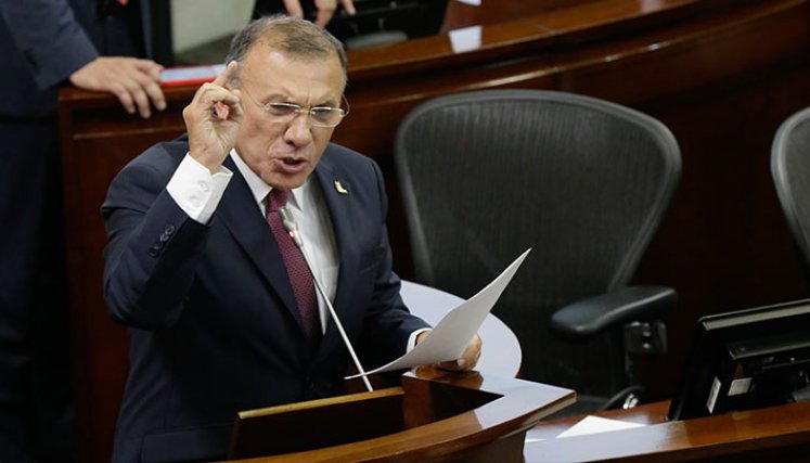 El senador Roy Barreras tendrá la misión de garantizar que el Acuerdo Nacional de Petro consolide la agenda legislativa para este primer año de gobierno. / Foto: Colprensa