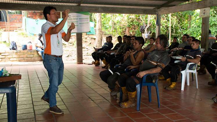 Se han dictado 22 talleres en 11 minas de carbón de Norte de Santander. / Foto: Pablo Castillo