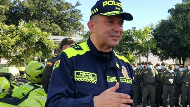 policía