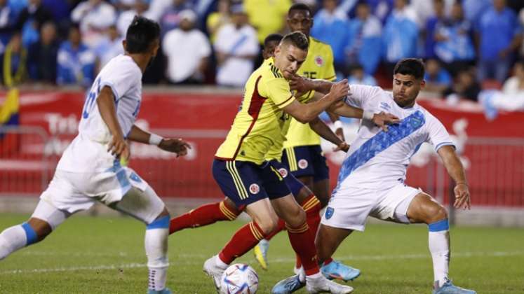 Rafael Santos Borré también participó en uno de los goles del triunfo.