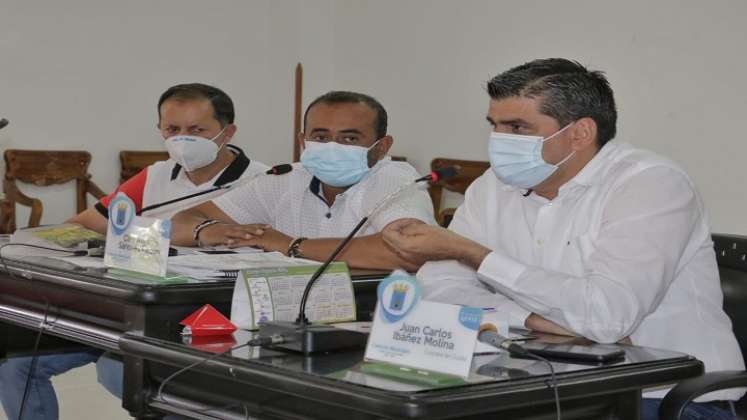 Se revive la polémica en Ocaña sobre el manejo de los servicios públicos. El alcalde convoca al concejo a sesiones extraordinarias para analizar la licitación pública. / Fotos: Cortesía / La Opinión 