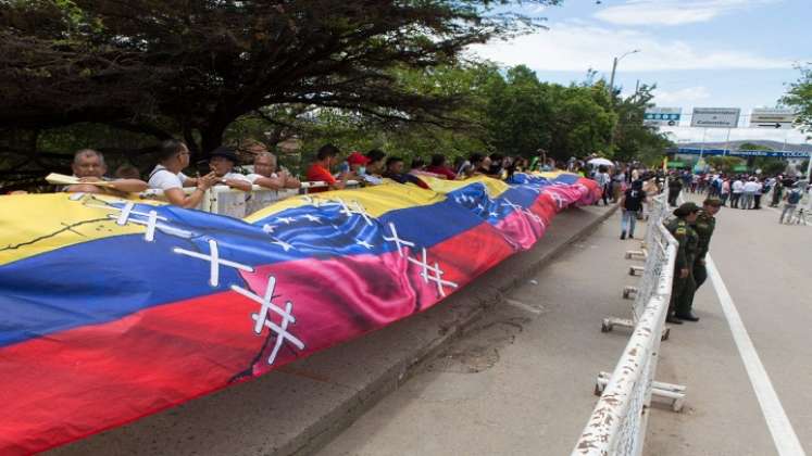 Gremios reaccionan a la reapertura de frontera