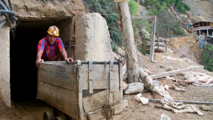 Expedición de títulos mineros debe ser estricta 