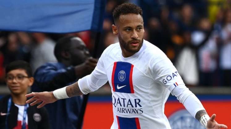 El controvertido futbolista  Neymar Jr estuvo cerca de salir París Saint Germain.  