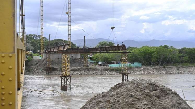 Nuevo puente sobre El Zulia ahora será para diciembre 