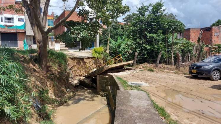  La fuerza de la naturaleza tumba un puente que comunica al sector de Villamar con la Ciudadela Norte de Ocaña.