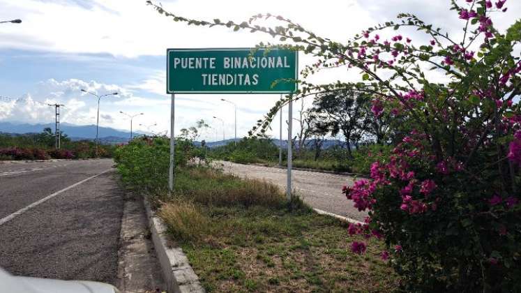 Vista aérea del puente de Tienditas que une a Villa del Rosario con el municipio de Pedro María Ureña, en Venezuela