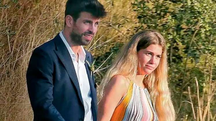 El futbolista Gerard Pique y Clara Chía, su nueva novia.