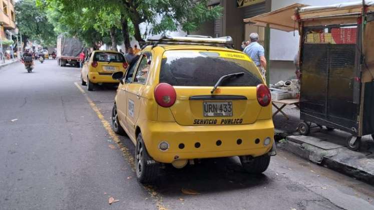 Autorizaron paraderos de taxis hasta febrero del 2023