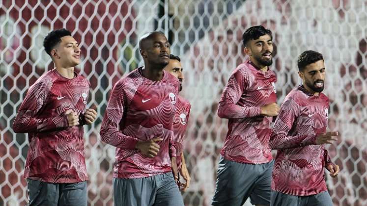 La selección local de Catar espera redimirse ante su afición en el duelo frente a Senegal.