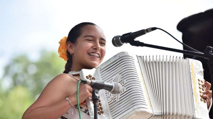 La reina infantil de la Leyenda Vallenata, Isabel Sofía Picón Mora, se convierte en la máxima exponente del folclor en el viejo continente.