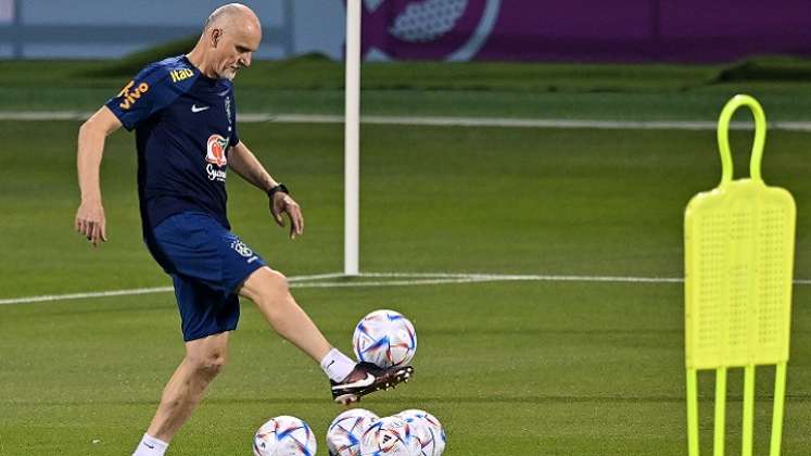 El exacancerbero de la selección Brasil, Claudio Taffarel es el entrenador arqueros de la canarinha. 