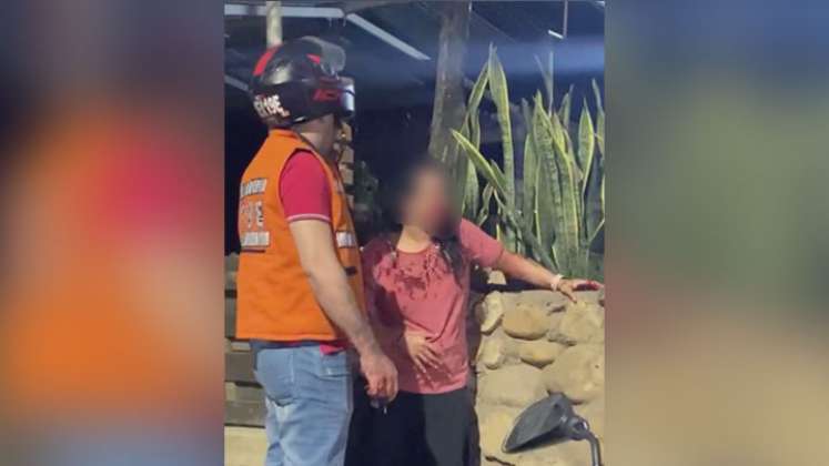 ¡Indignante! Una mujer fue brutalmente golpeada en vía de Cúcuta./Foto: cortesía