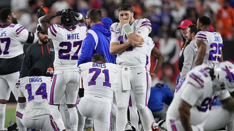 Los integrantes de los Buffalo Bills se mostraron preocupados por la salud de su compañero.