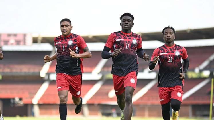 Joan Sebastián Yabur Perea (#6), volante, de 23 años, del Atlético Nacional; Joider Micolta (#11) de 20 años y el delantero vallecaucano Juan Daniel Tegué (#30), de 22 años, otros de los refuerzos del Cúcuta.