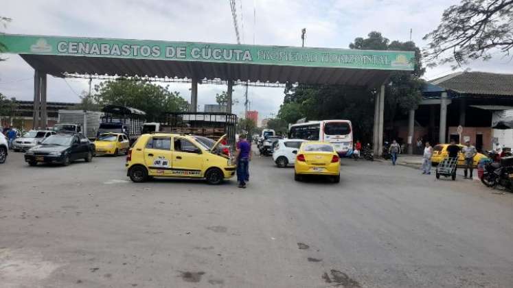 En Cenabastos se mueven a diario 26 toneladas de productos perecederos y no perecederos/Foto Orlando Carvajal/La Opinión