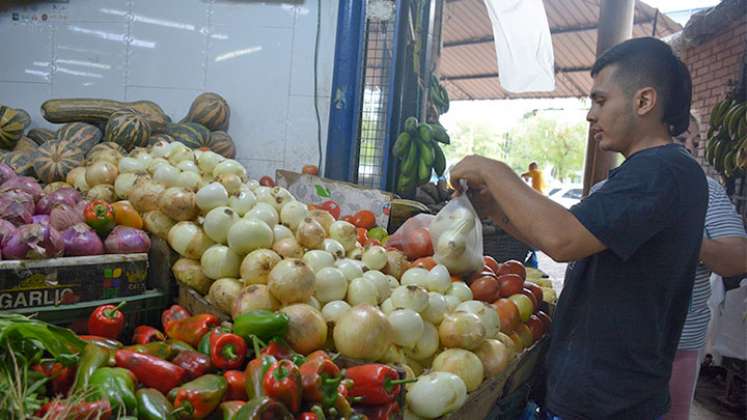 Con la llegada del nuevo año, los consumidores siguen siendo afectados por el alza de precios en Cúcuta. / Foto Leonardo Favio Oliveros-La Opinión