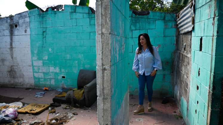 Miles de familias recuperan casas usurpadas por pandillas en El Salvador