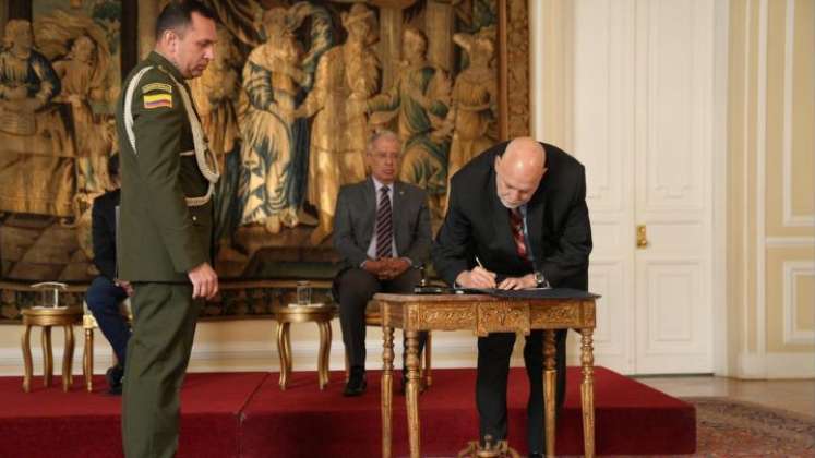 José Fernando Bautista tomó posesión como embajador de Colombia en Portugal./Foto Presidencia de la República