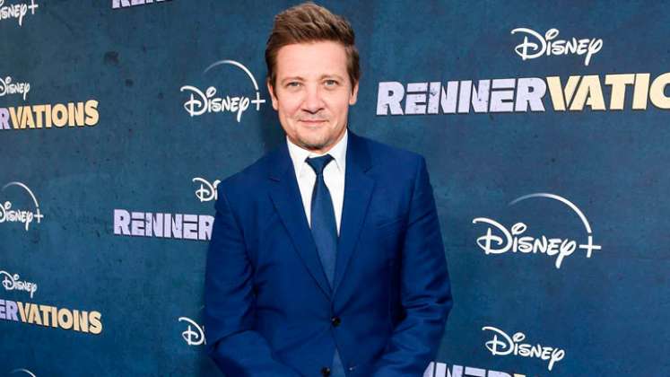 Jeremy Renner en lanzamiento de Rennervation