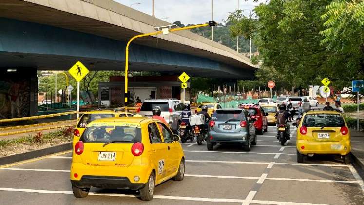 Muchos peatones agradecen a los conductores por dejarlos pasar, aunque se evidenció que algunos chóferes no reducen la velocidad. 