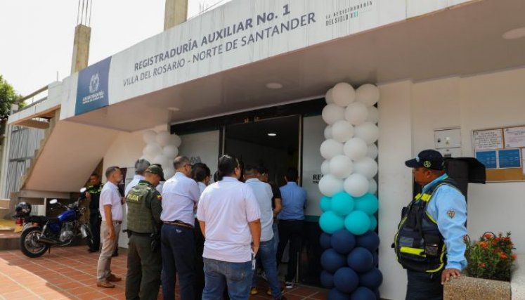 El registrador Alexander Vega inauguró la nueva sede de la Registraduría en Villa del Rosario./Foto cortesía