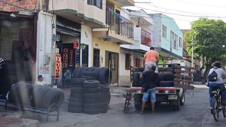 La duración de las llantas remarcadas oscila entre tres y cuatro meses.