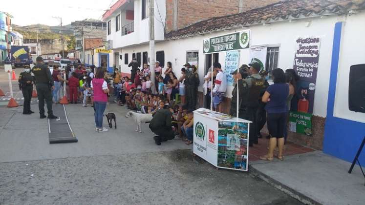 Comunidad y gobierno se unen contra la delincuencia. /Foto: Cortesía