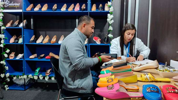 En temporada alta, el sector calzado de Norte de Santander logra tener unos 20.000 empleados./ Foto Archivo La Opinión