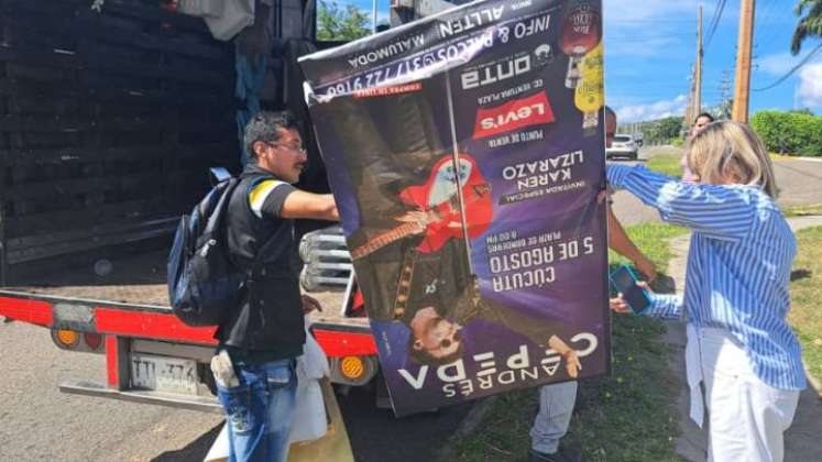 Retiran vallas publicitarias no autorizadas 