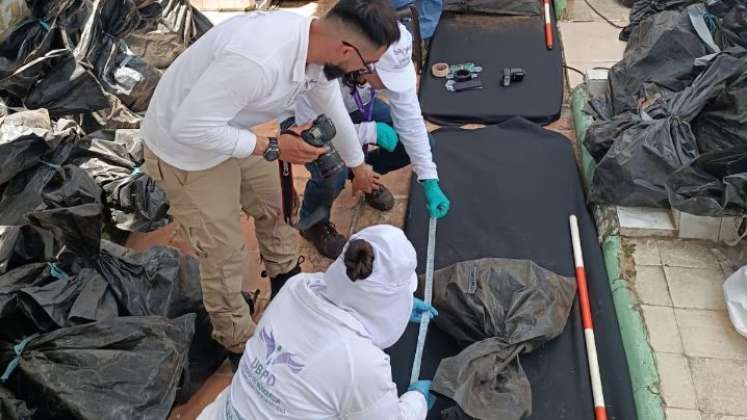 Desde el lunes se llevan a cabo las labores de identificación en el camposanto./Foto cortesía