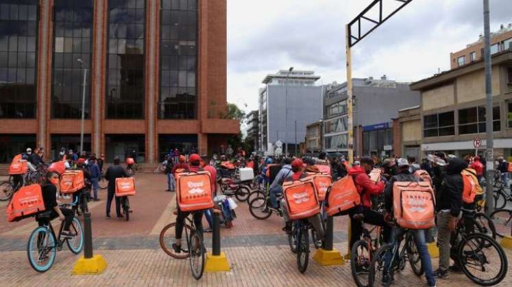 Trabajadores de Rappi exigen que se cumplan los acuerdos./Foto Álvaro Tavera/Colprensa