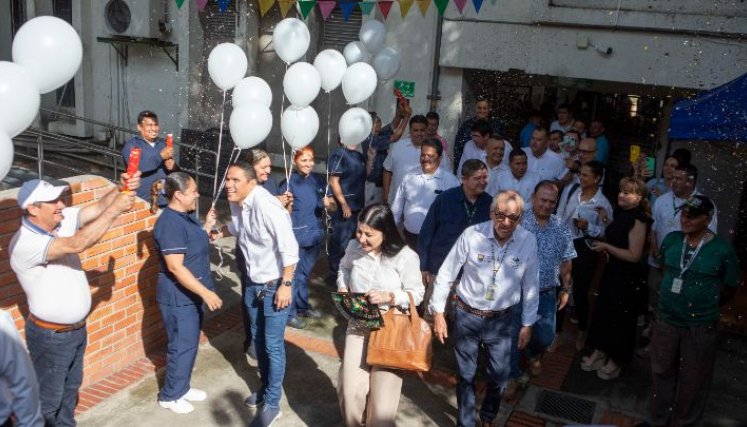Jorge Acevedo instaló la comisión de empalme con la administración de Jairo Yáñez./Foto Juan Pablo Cohen-La Opinión