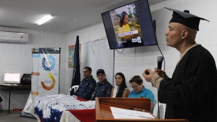 30 reclusos de la cárcel de Cúcuta se graduaron en las TIC.
