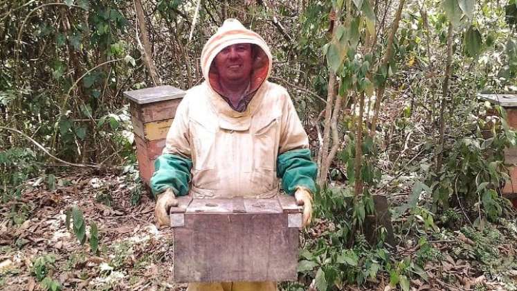 Ilder Sanguino Salazar, el joven que superó la tragedia y ayudó a darle vida a su familia.