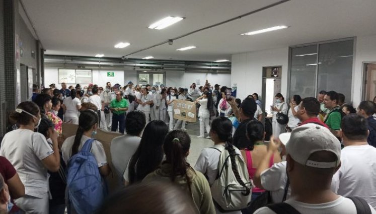Trabajadores del hospital Meoz protestan por el atraso de sus sueldos./Foto Cortesía Trabajadores del hospital Meoz protestan por el atraso de sus sueldos./Foto Cortesía