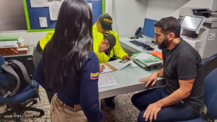 Arturo Char durante su captura por Migración Colombia en Barranquilla