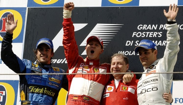 FIA El piloto colombiano, Juan Pablo Montoya fue fuerte rival para Michael Schumacher en la Fórmula Uno.