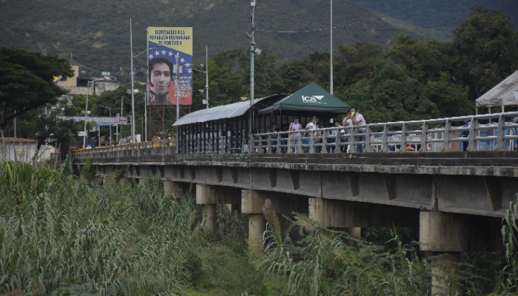 Muro entre Colombia y Venezuela