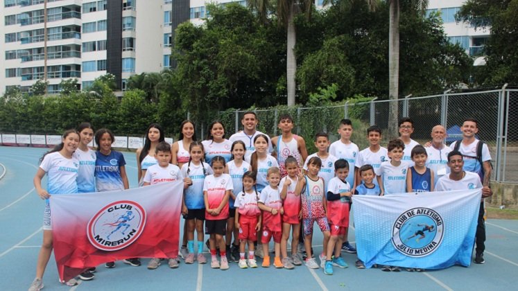 La delegación de atletismo se destacó en Bucaramanga.