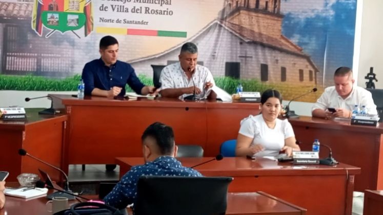 Alcalde de Villa del Rosario, Juan Camilo Suárez presentó el plan de desarrollo al Concejo./Foto cortesía