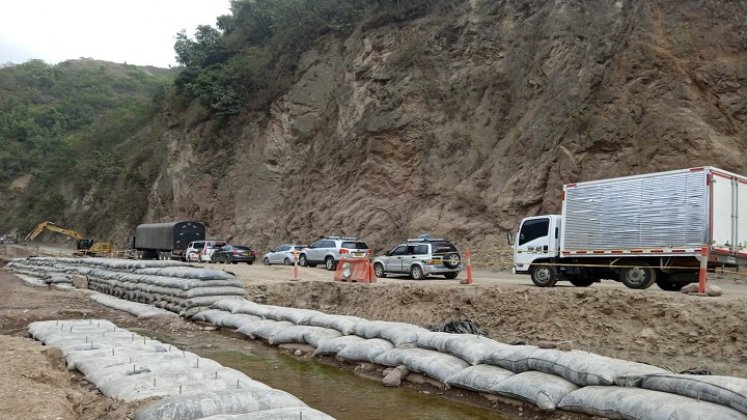 El Instituto Nacional de Vías explica las inversiones para superar la emergencia en El Tarrita.. /Foto: Cortesía