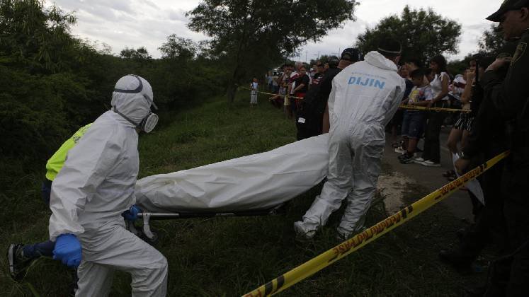 Encontraron el cadáver de un hombre a un costado del Anillo Vial Occidental