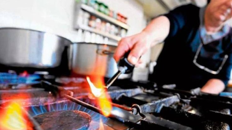 Según el Dane, el 69% de los hogares en Colombia cocina con gas natural. Sin embargo, aún hay 1.560.000 hogares (8,7% de la población) que utilizan leña para cocinar.