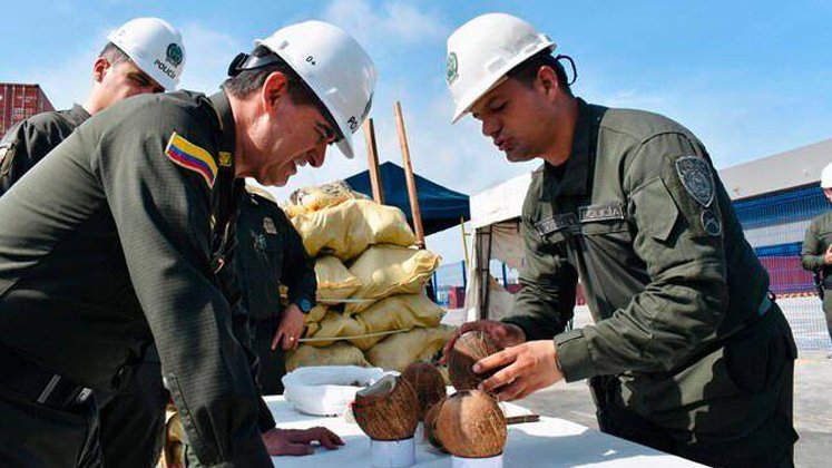 Narcos mezclaron cocaína con agua de coco para mandarla a Europa