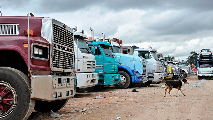 El sector transporte no lelgó a un acuerdo con el Gobierno sobre el ajuste del diésel. / Foto: Archivo