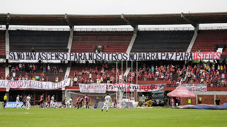 Cúcuta Deportivo, división con su hinchada. 