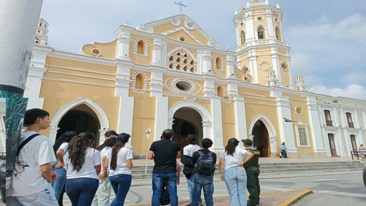 Estudiantes de los colegios ofician como guardianes turísticos del patrimonio cultural en Ocaña. /Foto archivo: La Opinión.