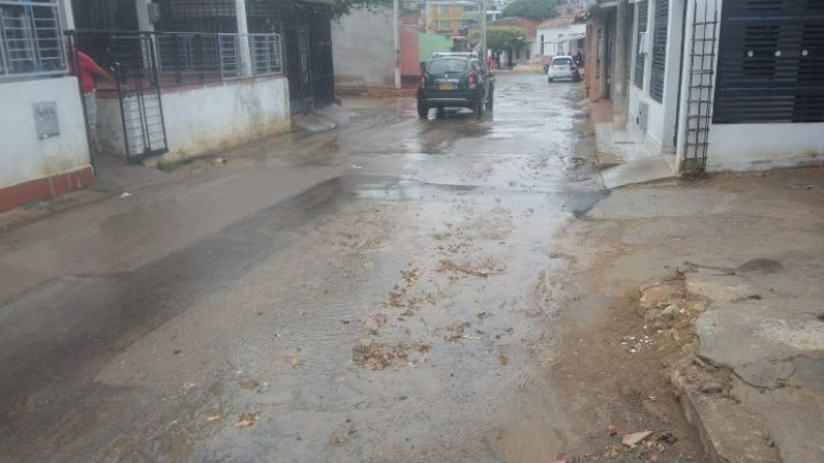  Varias calles se deteriorado durante la reposición del alcantarillado. / Foto: Cortesía.