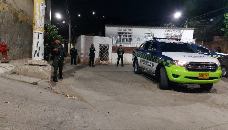 lLUNES EXPLOTO UNA GRANADA lLUNES EXPLOTO UNA GRANADA